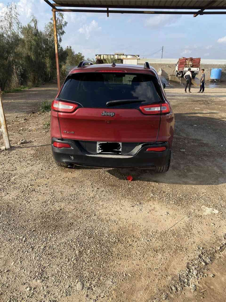 السلام عليكم جيب بزون للبيع موديل 2016 الحادث بسيط مثل ما موضح بالصور هزة صاقطة وتحويل موجود العنوان بغداد التاجي مشاهدة مكلف بالنشر للاستفسار الاتصال على الرقم ***********
