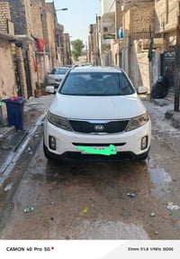 سورنتو 2015 سعر 160  رقم 07717758508  اتصل وبل خدمه  صبغ ما بيه