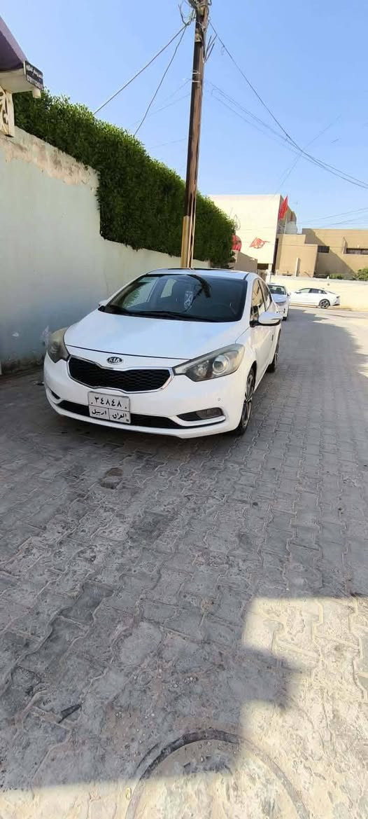 السلام عليكم كيا سيراتو موديل ١٤ مكينه ١٦٠٠ رقم أربيل فول مواصفات مكفوله كفاله عامه عده باب العبري مبدل شركه السعر ١٢٠ بيه مجال قليل لاتصال ***********
