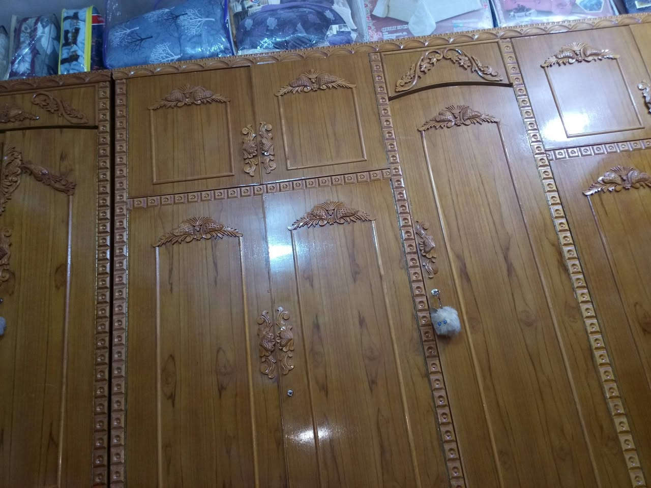 غرفة نوم للبيع 5 قطع نوعية الخشب زان 5ملم 
سعرها 900 وبيها مجال للشراي وبعيوني العنوان موصل جانب الايمن حي نابلس رقم اتصال وواتساب ***********
