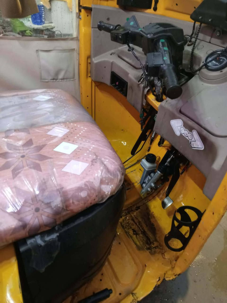 تكتك 19 رقم انكليزي وسنويه بسمي بيها خياس محركها مجفت كهربائياتها كلها شغاله التكتك  كامله كبل للشغل سعرها خمس ملايين ونص بيها مجال قليل مكاني كربلاء يم السايلو متواجد عالفيس


**إذا كنت صاحب هذا الإعلان وتريد حذفه لأي سبب، رجاءا أرسل رسالة إلى الدعم الفني**