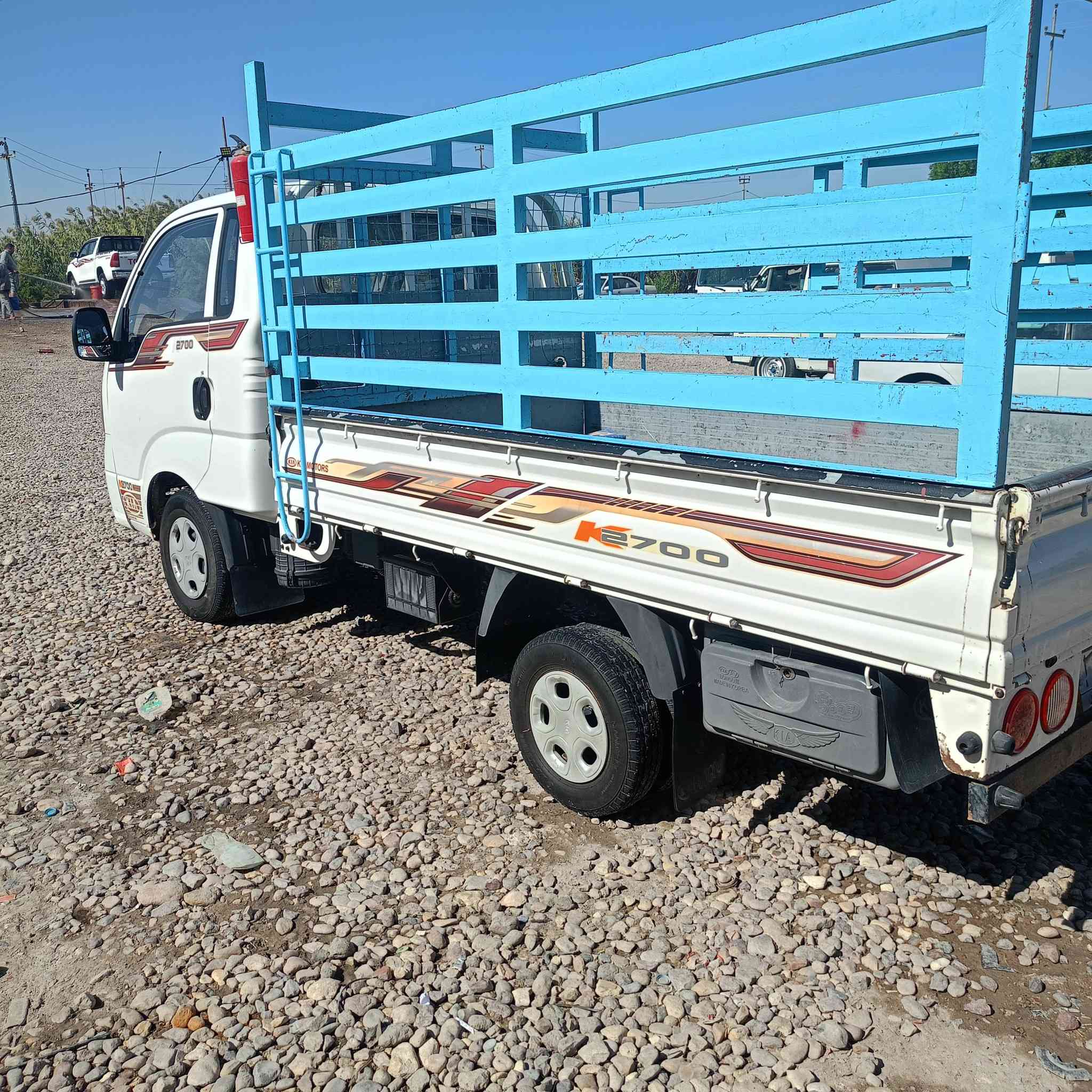 السلام عليكم
كيا بنكو  2016 للبيع
رقمها واسط 
بيا بس ضربة بل بنيد 
مكاني الكوت
السعر 110وبيها مجال للشراي 
للتواصل 
***********
