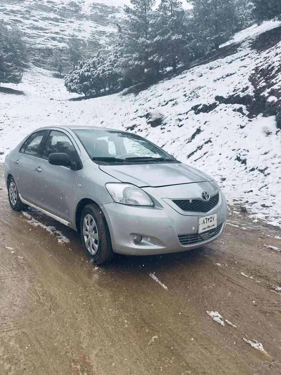 یارس  مۆدێل 2009  براوه 
حیزام بۆیاخ  بێ دەعمو لێدراوی. سەقفو سنوق بێ بۆیاخ
نرخی ٣٧ گەڵاو   مەجالێکی کەم
***********
