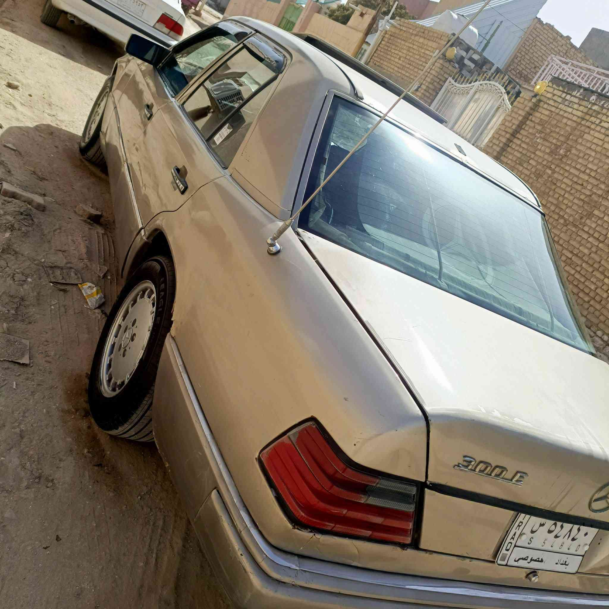 مالسدس بيبي موديل ٨٩ محرك كير بطه 3000 كفاله حدايده  أماميه وخلافيه جديده موصفات كشنات كهربائي  تجوات كهربائي اربع جامات كهربائي فتحه بالقامره شغاله تبريد شغال ثلج سنويه لنهاية 27 بسمي سياره فول مواصفات السعر 50 وبيها مجال ***********
