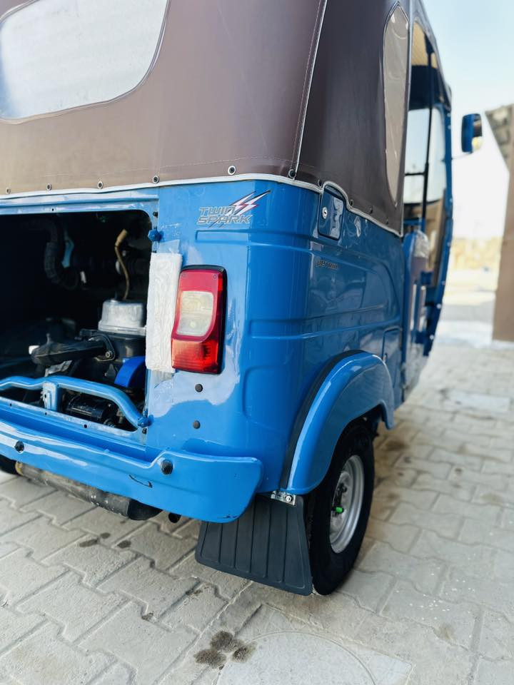 السلام عليكم
.

تكتك موديل ٢٣شهر١٢ اوراق خالد وصادق بسمي كفاله عامه لا خياس لا ضربه لاصبغ لا معجون كفاله من كلشي كبل لشارع برغي :المكان بابل القاسم /***********
