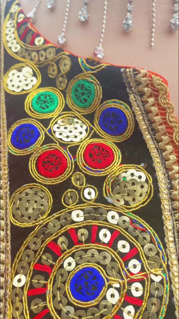 دراعة خليجية 
متوفرة حالياً للبيع المباشر 
يتوفر توصيل 🚚


**إذا كنت صاحب هذا الإعلان وتريد حذفه لأي سبب، رجاءا أرسل رسالة إلى الدعم الفني**