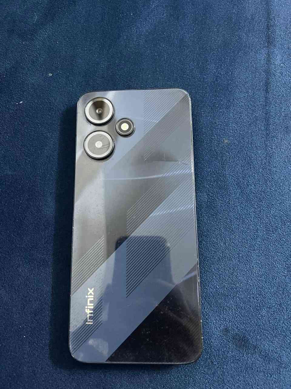 سلام عليكم شباب اريد مراوس بهاذه حهاز اريد اكس ماكس قافل ايكلود مراوس مكاني كربلاء لعنده دكي او يراسل عله هاذه رقم ***********
