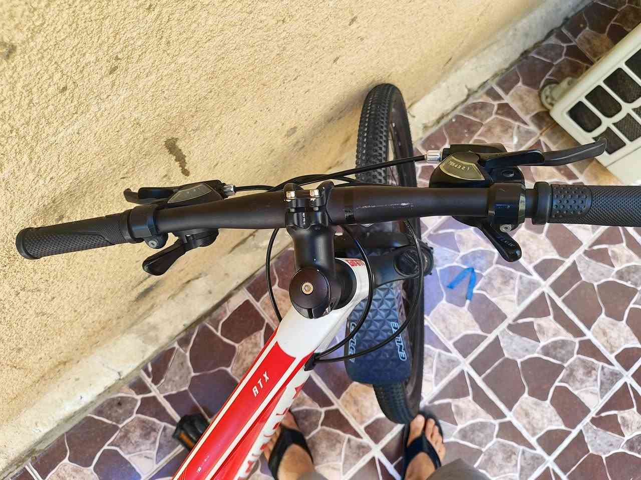 🚴‍♂️ للبيع بايسكل جاينت ATX 🔥

السلام عليكم 🙋‍♂️
فرصة حلوة للي يدور بايسكل عملي ونظيف 👌

🔹 النوع: جاينت ATX
🔹 القياس: 26 (سايز S)
🔹 السستم: شيمانو تورني – تبديل ناعم وأداء ممتاز
🔹 التايرات:
  ▪️ خلفي شوالبي (ثبات قوي وجودة عالية)
  ▪️ أمامي CST

🔹 البايسكل نظيف جداً وما بي أي نقص
🔹 جاهز للاستخدام مباشرة بدون أي صرف 💯

💰 السعر: 280 (قابل للنقاش للجادين)
📍 الموقع: حي الجهاد – بغداد

للجادين فقط، راسلني خاص 📩


**إذا كنت صاحب هذا الإعلان وتريد حذفه لأي سبب، رجاءا أرسل رسالة إلى الدعم الفني**