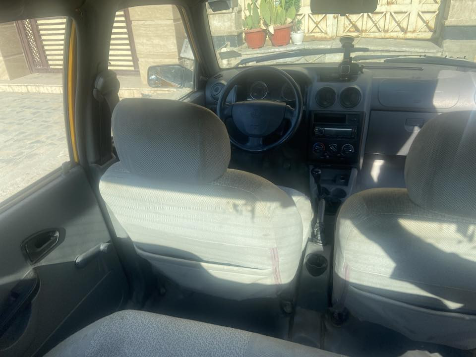 سايبا للبيع موديل 2018 مكفولة كير محرك وهاي صوره باسمي السيارة للتواصل فيس موجود واتساب تتصل بكيفك
***********
