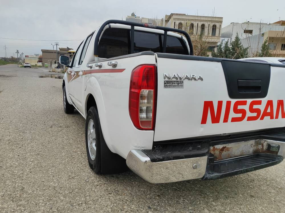 نیسان ناڤارا 2009 گێرومەکینەی بیلاد ئۆتۆماتیک  کامل ئەوراقو مەنەفێست اصلی لەگەلدایە 3 پەلە بۆیاخی هەیە کەمێک تەرزەی هەیە سەیارەکە مالی دۆستە کامل مەسروفە بەس ماشااللە ئەوێت گێرومەکینەی بەشەرت مەکینەی تازە تەشفید کراوە زۆر مەزبووتە سعر 65 گەلا مەعامەلەیەکی کەم شوین سلیمانی رقم تلفون 📞 ***********📞***********📞 السليمانية, العراق
