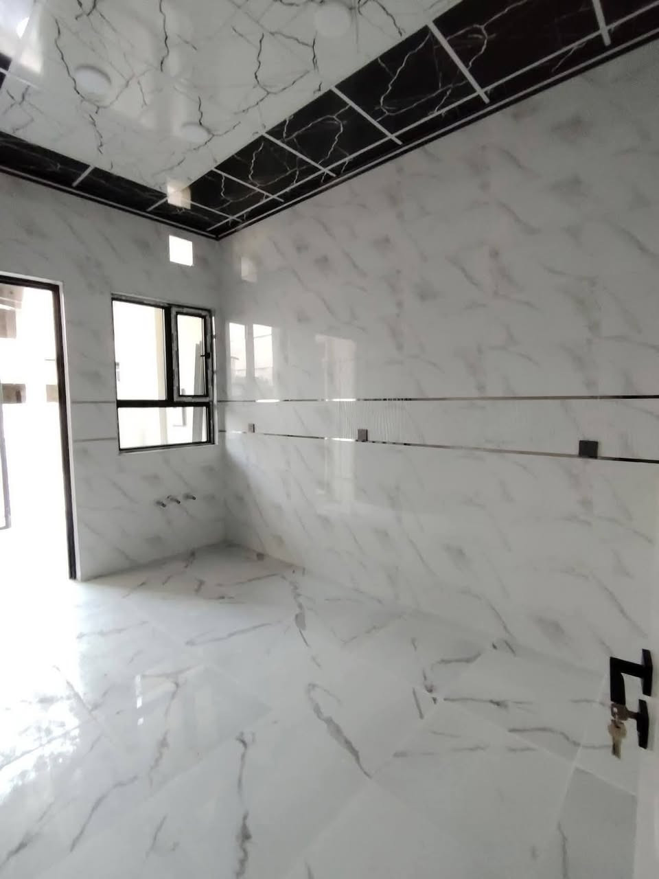 #عروض_مكتب_الدار_للعقار
دار للبيع

الملايين الثانية

خلف افران تبارك

المساحة 120 م واجهة 6 م

ط1)) غرفتين نوم واستقبال وصاله ومطبخ وصحيات

ط2)) غرف نوم سويت وصاله

اساس بادلو وبناء درجة نظام دكتات كاميرات 

خدمات كامله ماء كهرباء تبليط

سند زراعي قرار 25

بناء حديث وتسليم فوري

للاستفسار أكثر اتصل على الأرقام او 

 مراجعة مكتب الدار الكائن في بناء الجاهز مقابل الكمرك 

***********☎️
 
 *********** ☎️

*********** ☎️
