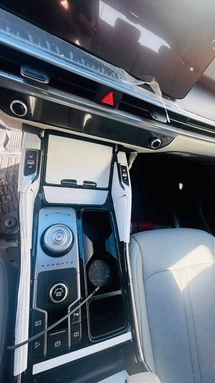 رمضان كريم
كيا سورنتو 2025 خليجي بعدها ظمان 
فول مواصفات 
عداد 11 الف 
6 سلندر 
مكفوله 
 رقم اربيل شرط تحويل مباشرة سنويه هزه جديد 
السعر 365 ورقه 
اي استفسار 
+***********
مكان بغداد البياع
