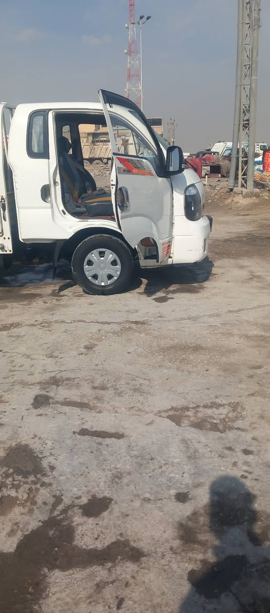 السلام عليكم كيا 2018رقم بصره سياره نضيفه كير وشاصي ومكينه بيهه خيط تبخيرالسعر 115وبيه مجال 
 مكاني البصره رقم تلفون ***********
***********
