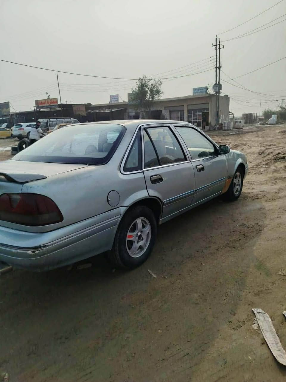 السلام وعليكم
برنس فراشه موديل 96 
كير مكينه يخبلن ترايك للبصره كير اوتو رقم بغداد غرفه جديده 
كهربايات كله شغاله 
صدره نضيف. 
تخم تاير نضيف 
سياره مال جناي 
س27 وبيه مجال
للستفار ***********
