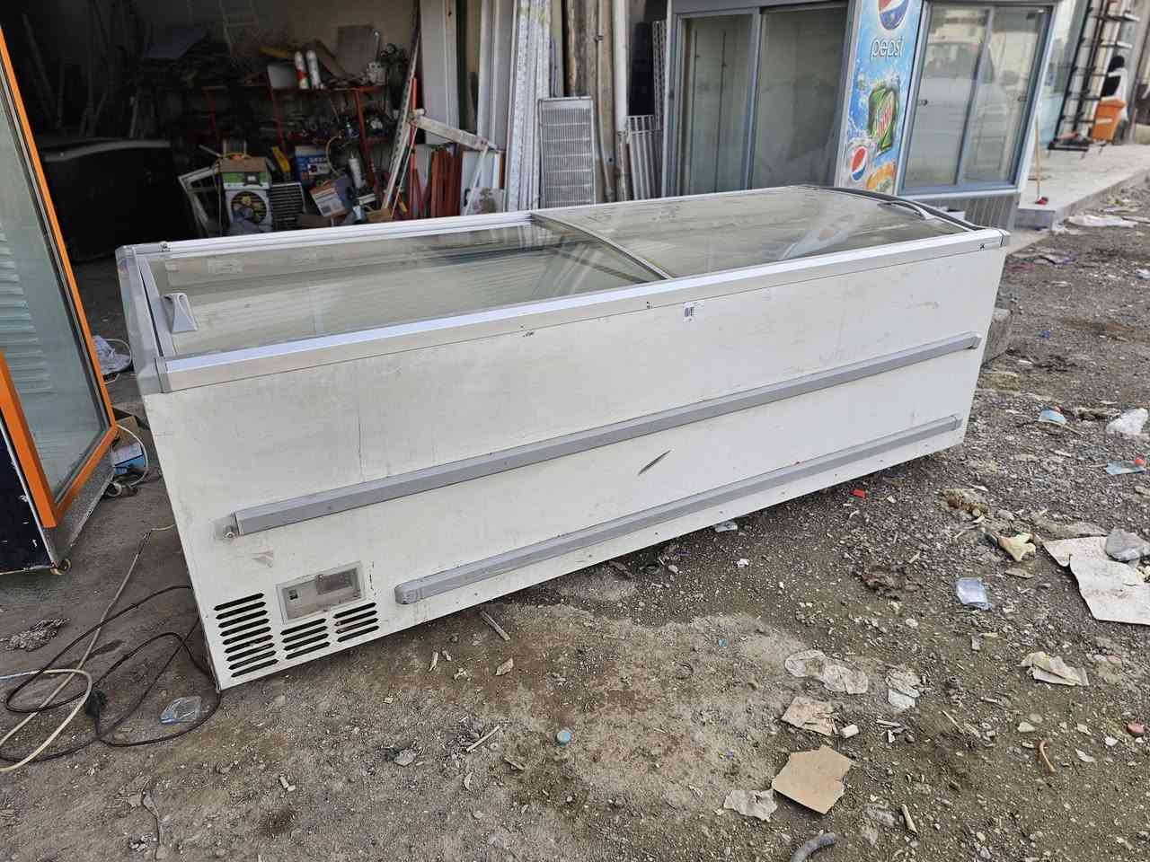 براد  ومجمده  لبيع  عنوان  كركوك ***********
