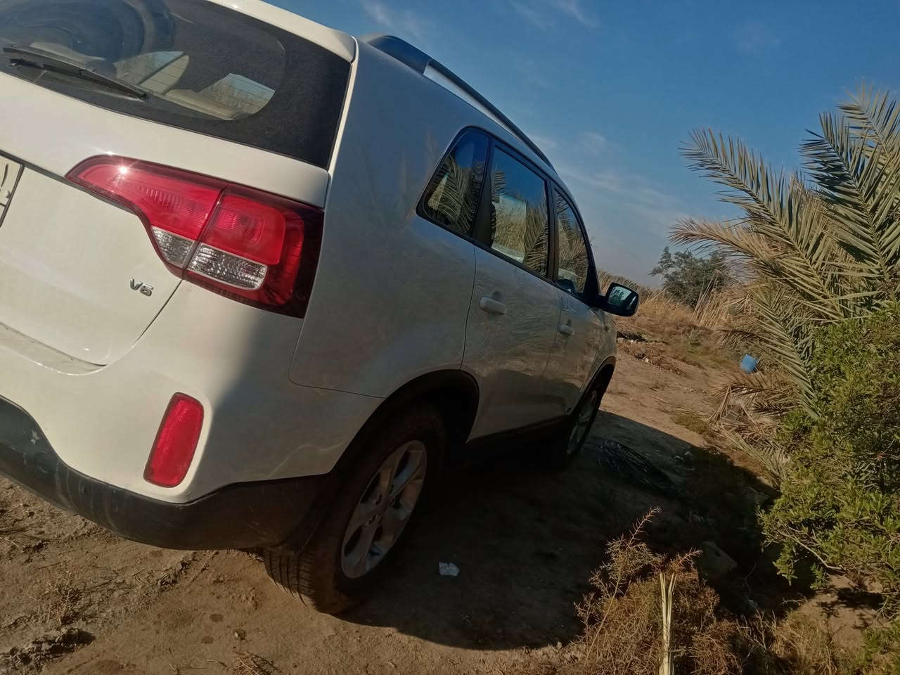 السلام عليكم سورنتو موديل ١٤ البيع رقم بغداد ٦سلندر ٧راكب موصفات عاديه صور السونار بلصور السيار جديده سعر ١٧٢  الرقم  *********** مكاني بغداد اليوسفيه ناحيه الرشيد الرشيد
