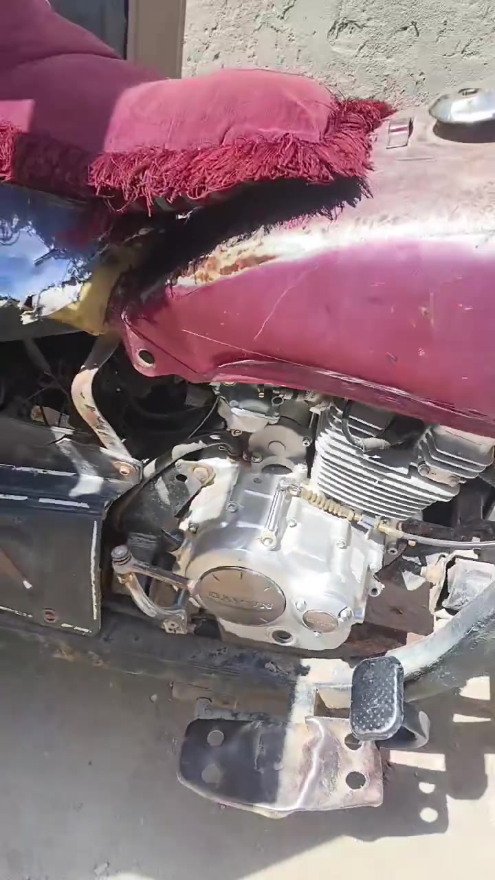 سلام عليكم جمره للبيع موديل ١٨ مكينه ٢٣ بيه اوراق ٥ استنساخ تايراته خير من الله كهربايات شغاله سعره ٩٥٠ وبيه مجال عنوان واسط الزبيدية اتصل وبيك خير ودلل ***********
