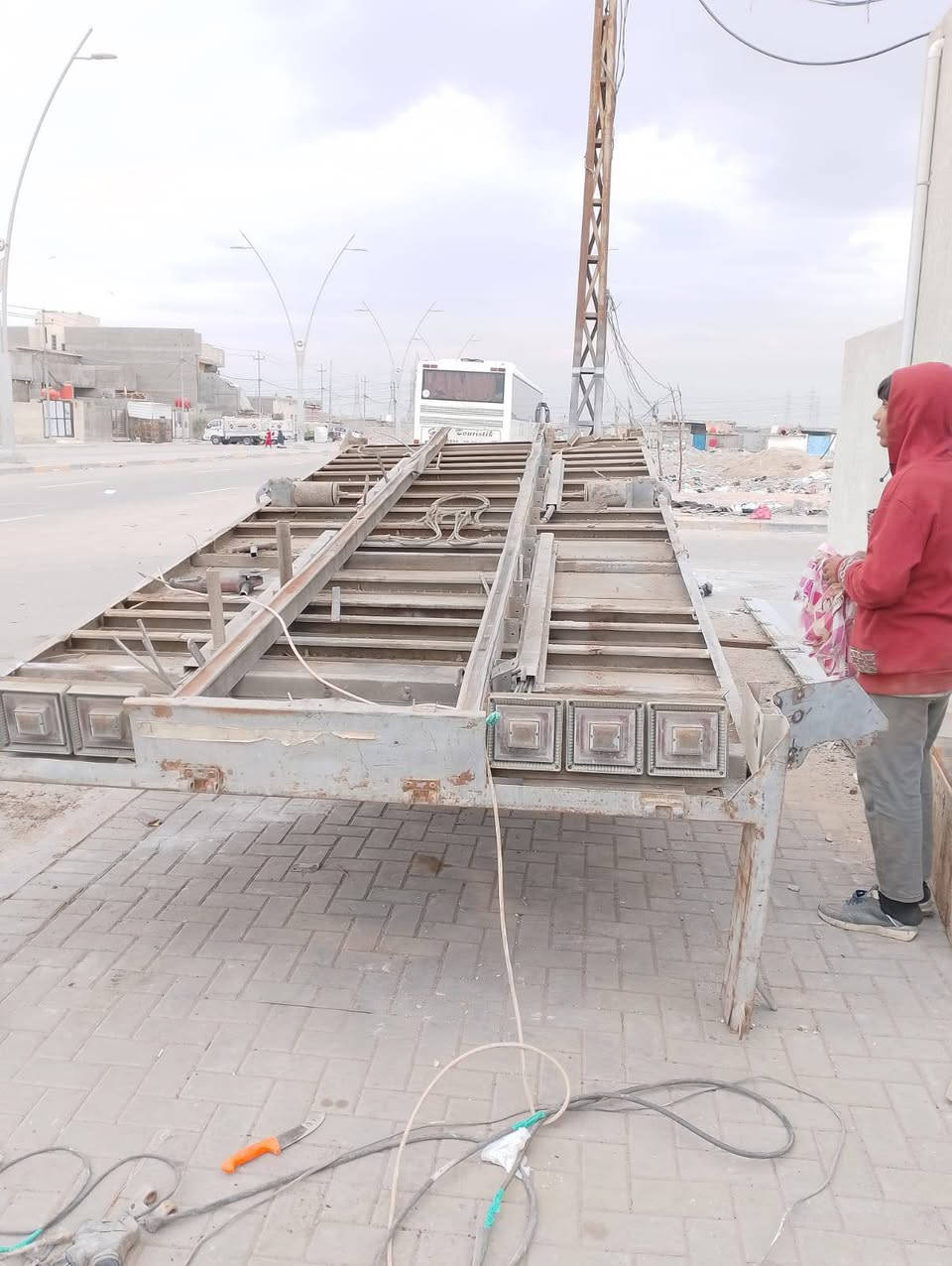 بدي كرين هينو للبيع الطول 5.65كل حديد ومغلف حديد جكر بليت وارتفاع60والسعر20$رقمي***********
