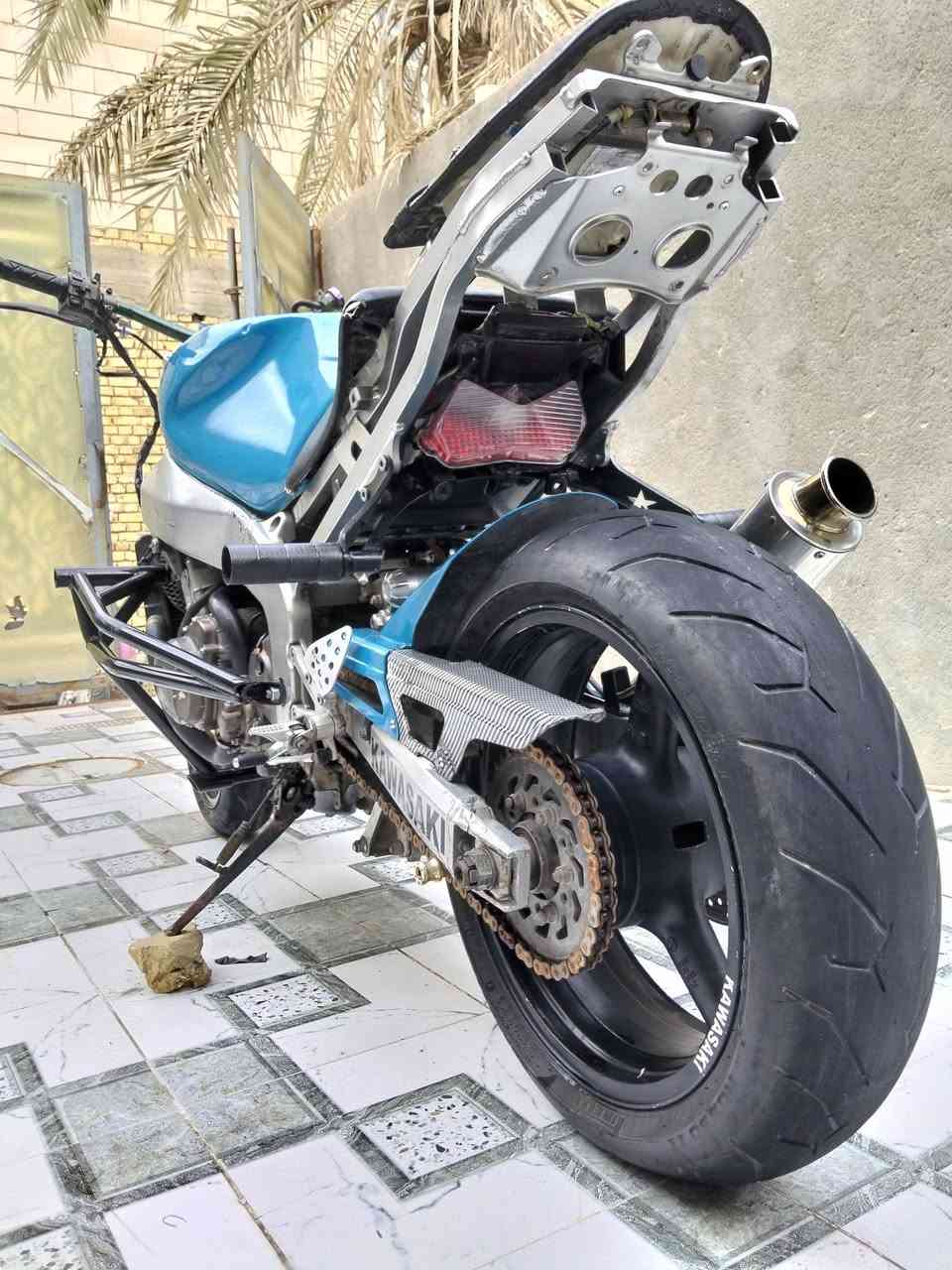 كاوسكي 2004 أول كصه شغاله بس ابيع كوم حديد الي تعجبه يراسلني خاص 0783 925 5755
