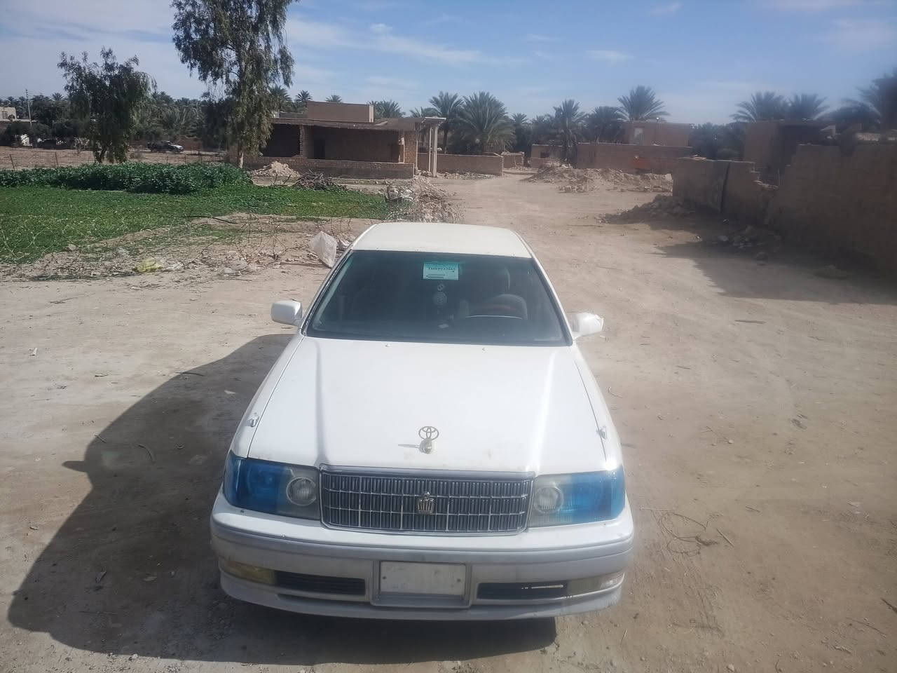 السلام عليكم اخوان سياره راس الثورادوات موديل ٢٠٠٠حلوه ومرتبه للبيع السعر ٣٠ورقه وبيه مجال الشراي يتصل هذا رقم التلفون ***********
