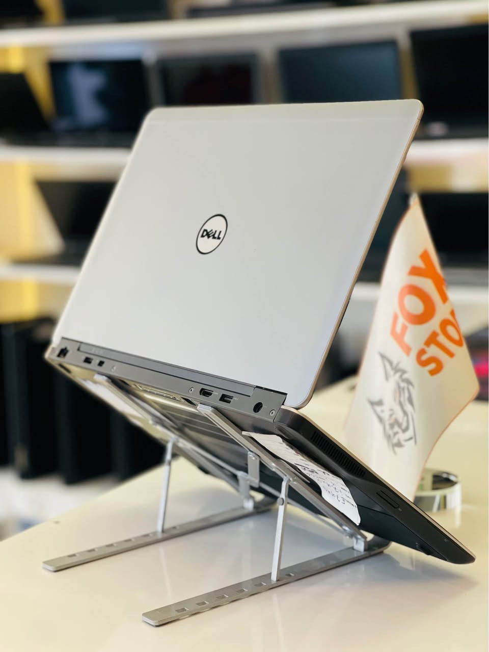 🔥155 الف 🔥

Laptop DELL 7440 🇺🇸

 core i7 ✅

جيل الرابع 🔥

RAM4 GB قابل للتطوير 🔥

هارد بسعة 256 SSD سريع جداً🚀

شاشة بحجم 14 فول HD 🖥️

منفذ HDMI port 🎞️

منفذ usb  عدد 3

منفذ aux 

بطارية تدوم اكثر من ساعة  🔋

ملاحقات الجهاز شاحنة اصلية 🔌 + حقيبة 

نظافة الابتوب 99٪؜

العنوان الموصل الزهور دورة سيدة الجميلة  📍

مجاور قهوة سرحان مكتب فوكس ستور  

يتوفر توصيل جميع محافظات العراق 🚚🚛🚚🚛

تفاصيل اكثر :☎️ ***********.☎️*********** موصل, نينوى
