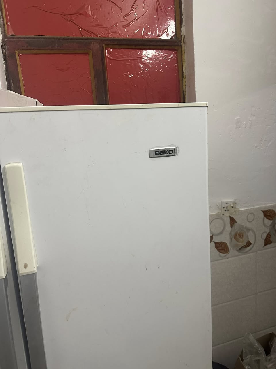 السلام عليكم ثلاجه للبيع بيكو باله ثلاجه خير من الله ثلاجه بيه دمج وين ماعرف بس لا بل كارت ولا بل ماطور ماطور شغال

سعر مادري قيم بما يرضي الله 
مكاني شعله 
***********
