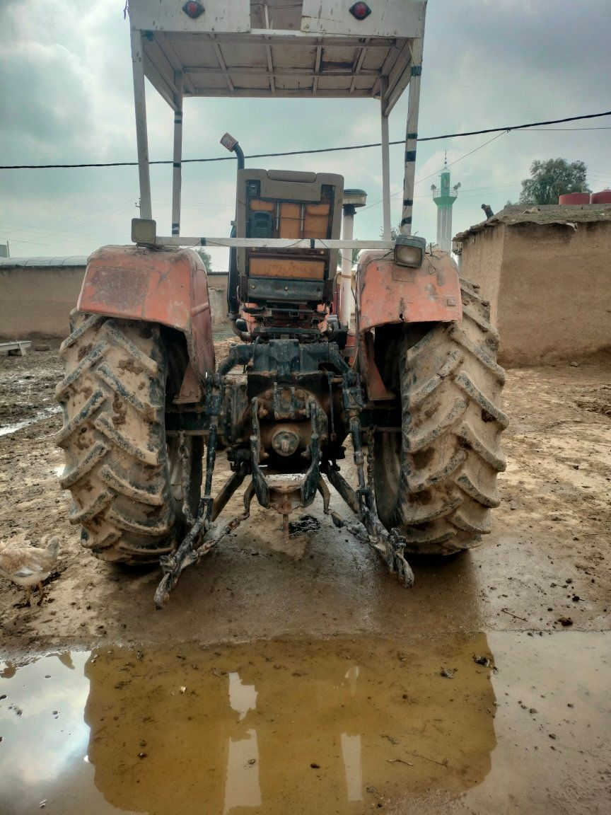 فيات للبيع الحجم الف الاستفسار عل رقم ***********
