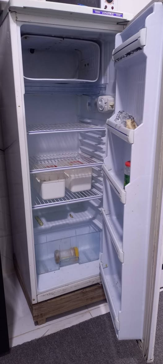 ثلاجه نضيفه وشغاله وع فحص مابيها اي ضرر اخت الجديده ١٢٥
مكان نجف الشراي يجي خاص


**إذا كنت صاحب هذا الإعلان وتريد حذفه لأي سبب، رجاءا أرسل رسالة إلى الدعم الفني**