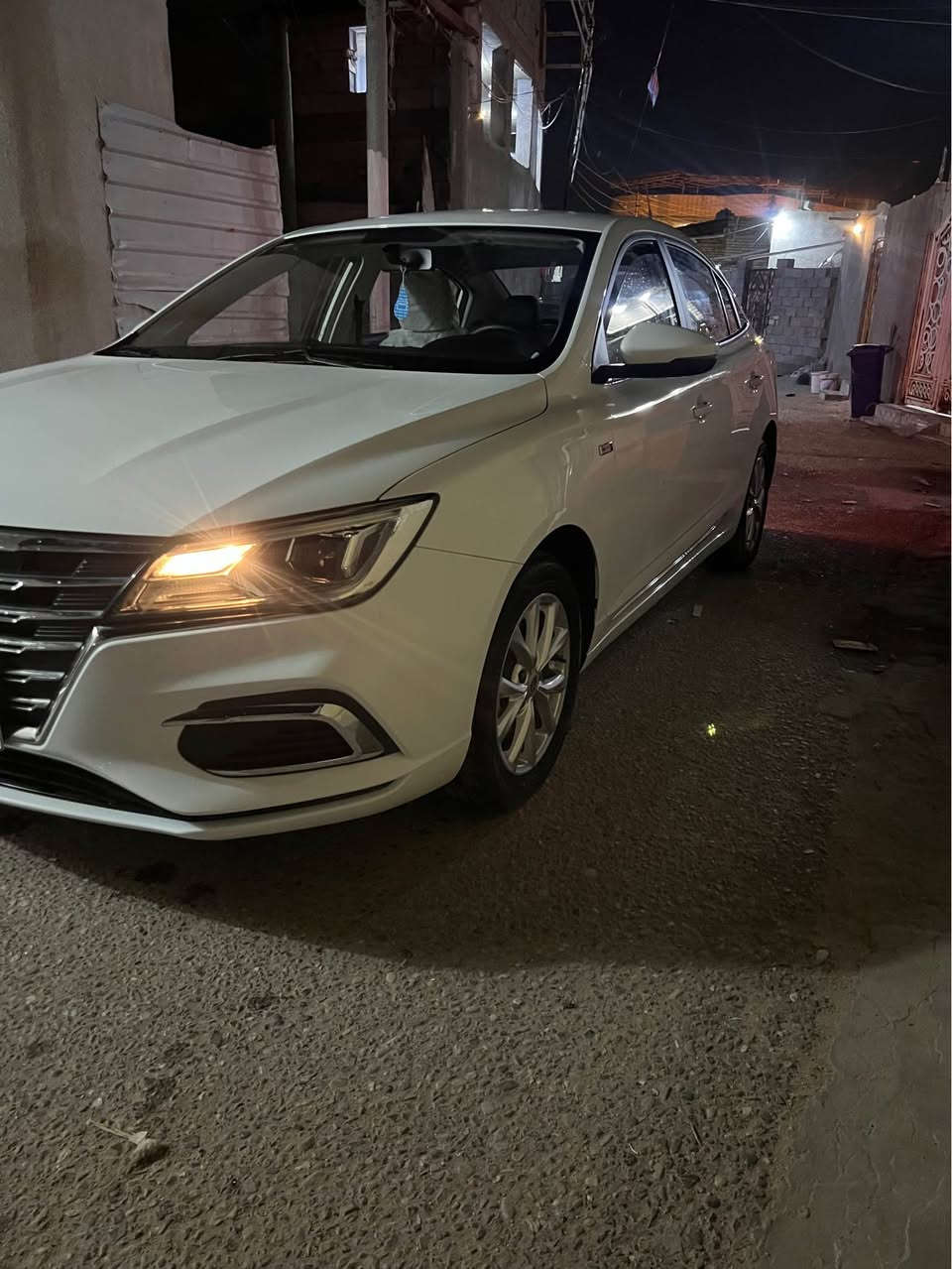 اعادة النشر بسبب الوعود الكاذبة !!!
MG 5 2025 
بدون رقم مكفولة كفالة عامة 
ماشية 3،000KM
الموقع : البصرة كرمة علي 
للتواصل : ***********
السعر : 97 البصرة, العراق
