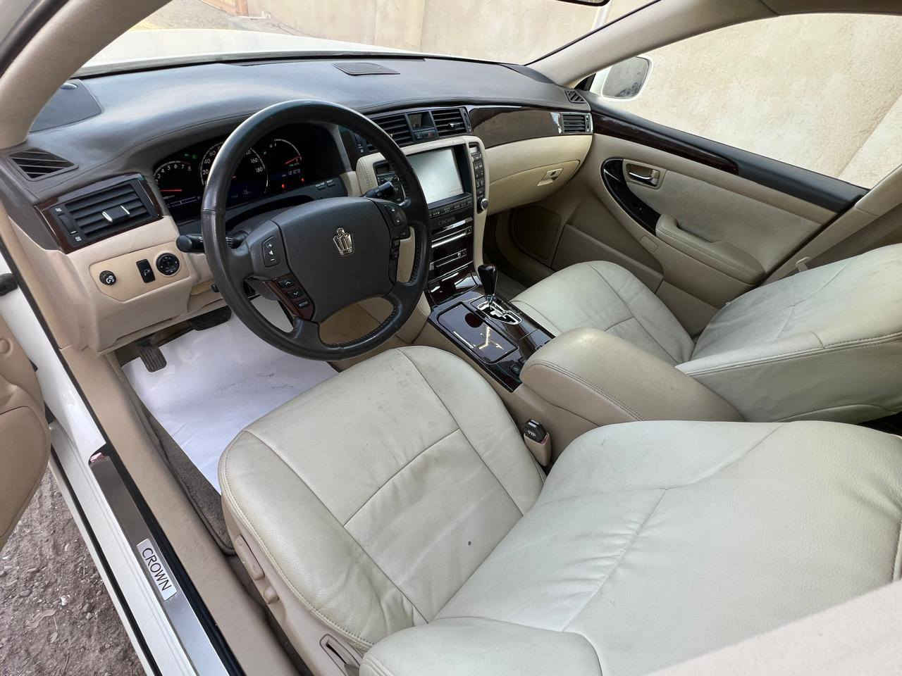 ‏سلام عليكم كراون شاهينه دخول جديد بريحت شركه موديل 2006  شاصي 80 بصمه رصاصي رقم بصره B  سنويه 31 تحويل نفس يوم مكفولة كص+نقل+ضربه+صبغ+بارد+تبديل شرط كفاله عراق +يابان  مواصفات 3 دكم ويل 18 مال حاويه جديد محرك وكير حداديه جدد برغي ما مفتوح بيه مكان سياره بصره بيع فقط سعر 168 وبيه مجال شراي اتصل ***********
