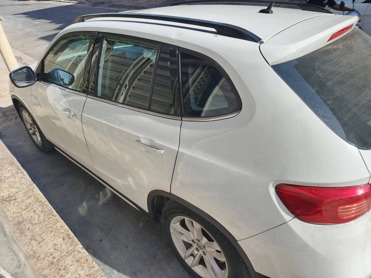 السلام عليكم 
اخواني مستعجل على البيع وماكو هيج سعر لان محتاج فلوس 
برليانس  2014  رقم بغداد دولي الجديد السنوية باسمي  السنوية ماصاقطة ولا هزة  يعني كبل حول بالمرور سيارة معروفة مواصفاتها فول  بيها تلكيطات خياسات معجون وصبغ معروف الصيني اكثرهن يزنجرن  بس مكفولو من الحادث السيارة كاملة محرك كير كهربائيات حدادية السيارة كاملة خير من الله التبريد ثلج بعز الحر وبالازدحام بالصيف مكاني بغداد الشعب السعر 72 ورقة


**إذا كنت صاحب هذا الإعلان وتريد حذفه لأي سبب، رجاءا أرسل رسالة إلى الدعم الفني**