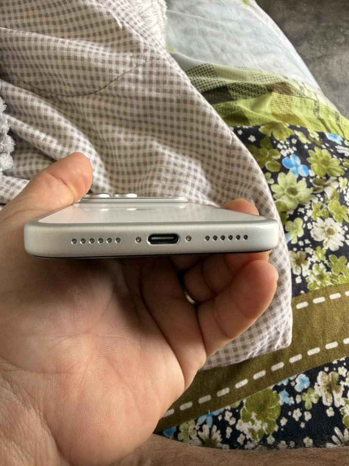 سلام عليكم للبيع 17برو ماكس دبل خط جهاز مستخدم سبوع مشحون 7مرات قفله مليونين و50مكاني بغداد


**إذا كنت صاحب هذا الإعلان وتريد حذفه لأي سبب، رجاءا أرسل رسالة إلى الدعم الفني**