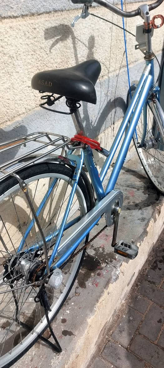 السلام عليكم اخواني بايسكل للبيع حجم ٢٧ من شركه  Bani Sonk البايسكل كلشي مامبدل بي مال جناي والله
والبايسكل جاهز الله شاهد السعر 103 الف وقابل للتفاوض كلش المكان البصره القبله الرقم للتواصل ***********
