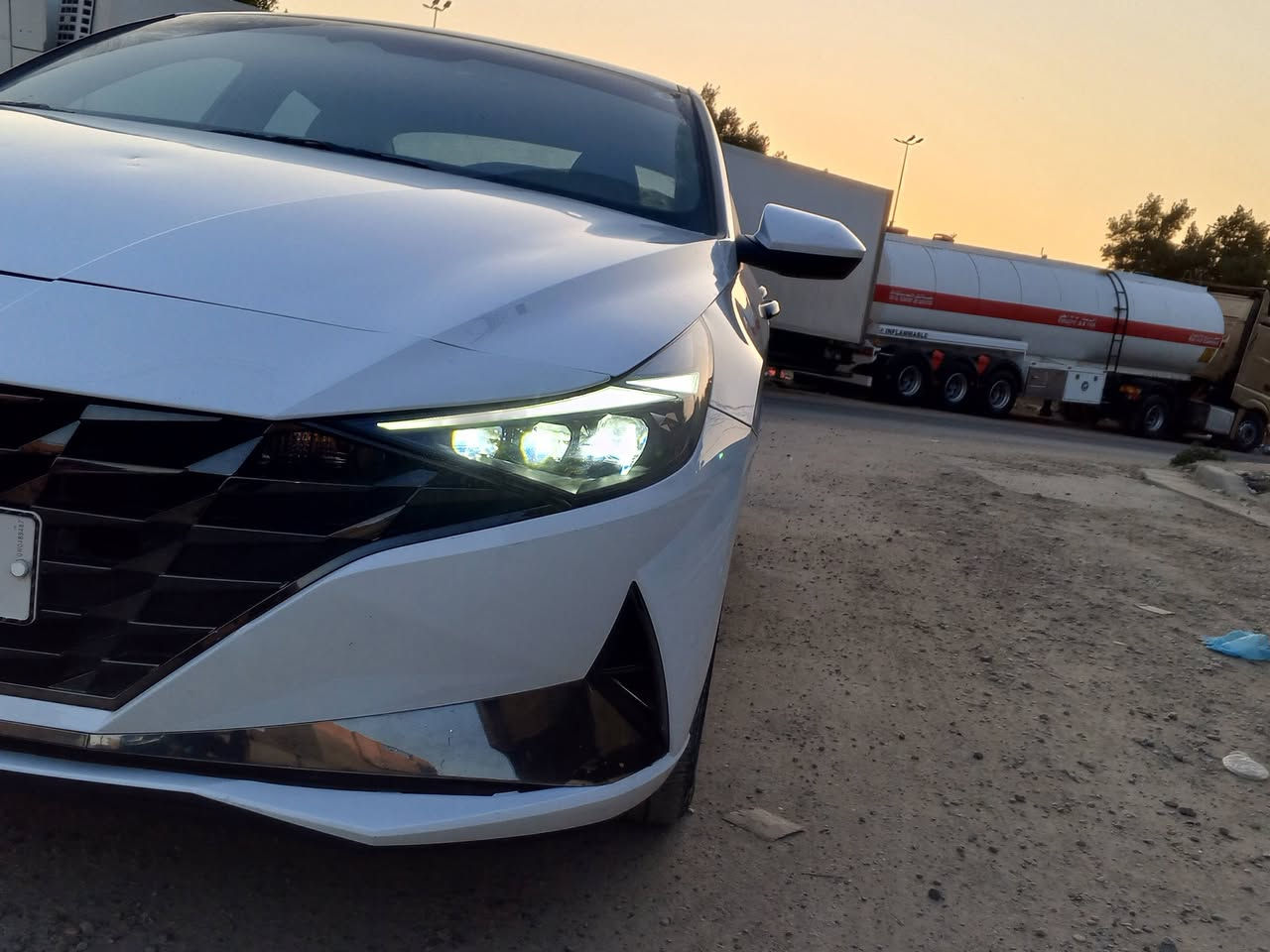 سلام عليكم النترا هايبرد موديل ٢٠٢٣ السيارة بند مبدل تفصيخ والجاملغ رجع بارد بدون لا لغد ولا شاصي  كله على وضع الشركة
  السعر 147 بسمي صور الحادث بالمنشور
مواصفات 
🔸رادار امامي + جانبي 
🔸بصمة تشغيل عن بعد + بصمة ابواب 
🔸شاشة كار بلي + شاشة ترحيب 
🔸صندوك ذكي الفتح 
🔸كروس سرعة + تحكم ستيرن 
🔸ثلاث انضمة قيادة 
للاستفسار 
***********
