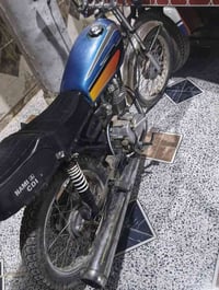 دراجة نارية • مكينة حلوة • ترتيبات بسيطة