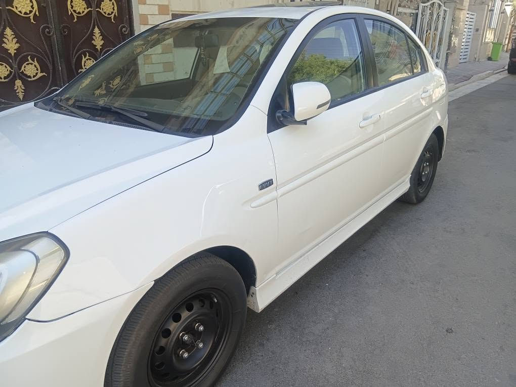 اكسنت ٢٠١١ خليجي محرك ١٦٠٠  بيها صبغ  شبر خشم البنيد فقط بارد بل جنطه ٤اصابع دعاميات صبغ كيرومحرك وصدر وتبريد نظيف سونارموجودمع الصور  السعر ٨٨  العنوان الكاظمية *********** بغداد, العراق
