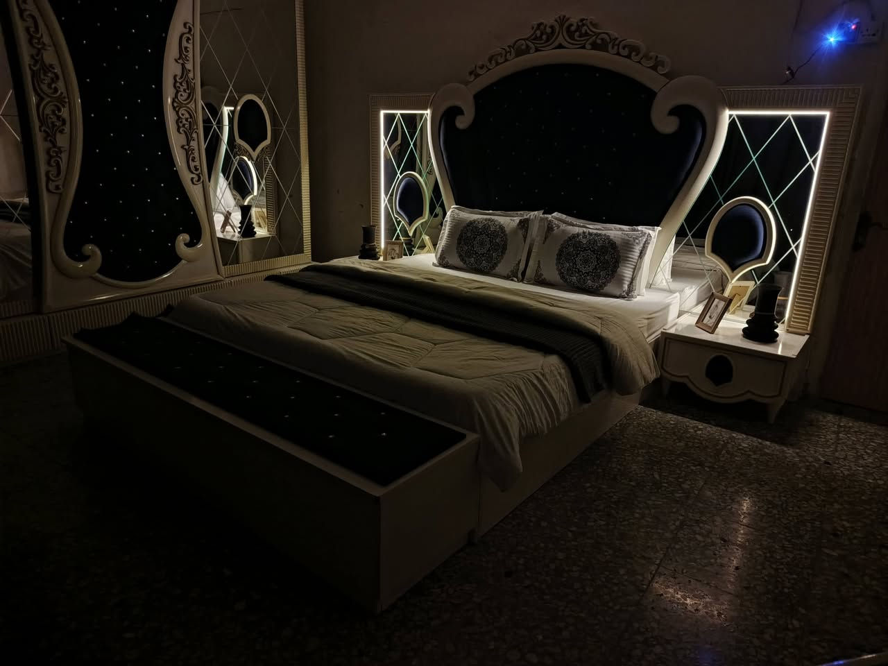 غرفة تركيه للبيع نضافه ١٠٠ ٪
ملكية أصلية تكمه القويه ٩ قطع باب اول الثكيله ملائمة للزواج
الصبغ الحراري ضد الرطوبة والخدوش مستعجلين على البيع
متوفر بكل وقت للأستفسار خاص اول واتساب
***********
