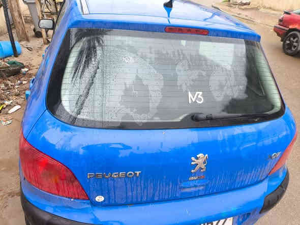 السلام عليكم بيجو 307 موديل 2005 /بدون صبغ ما عدا الجمالغات الإمامية لان ميعتبر صبغ كير محرك شرط تخم تايرات جديد صدر جديد تبريد شغال شرط كهربايات كلها بلاد غرفتها نظيفه كلش السعر ٤٨ وقابل للتفاوض *********** مكانها بغداد الدورة
