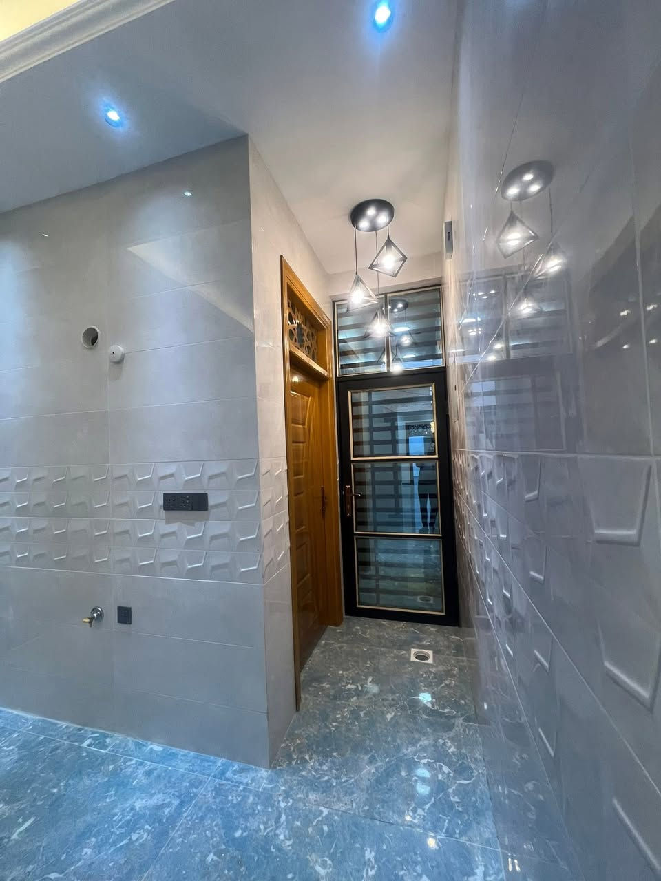 🏡 دار للبيع – فرصة مميزة لا تُفوّت
📍 النجف الأشرف | حي النداء – منطقة 55
✨ مواصفات الدار:
شارع المجمعات يبعد 800م عن المنتزه الكبير 
▪️ المساحة: 100م²
▪️ عدد الطوابق: 2
▪️ غرف النوم: 3غرف
▪️ استقبال: واسع ومريح
▪️ مطبخ: كبير
▪️ المجاميع الصحية: 3
▪️ نوع البناء: جناي درجة أولى
📌 دار مثالية للسكن العائلي وبموقع هادئ 
💰 للسعر والتفاصيل الكاملة:
📞 للاستفسار خاص


**إذا كنت صاحب هذا الإعلان وتريد حذفه لأي سبب، رجاءا أرسل رسالة إلى الدعم الفني**