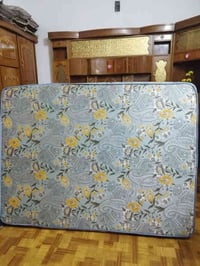 دوشك جرباي سعر 70 مع باب خشب سعر 40 وبيه مجال 07500148650