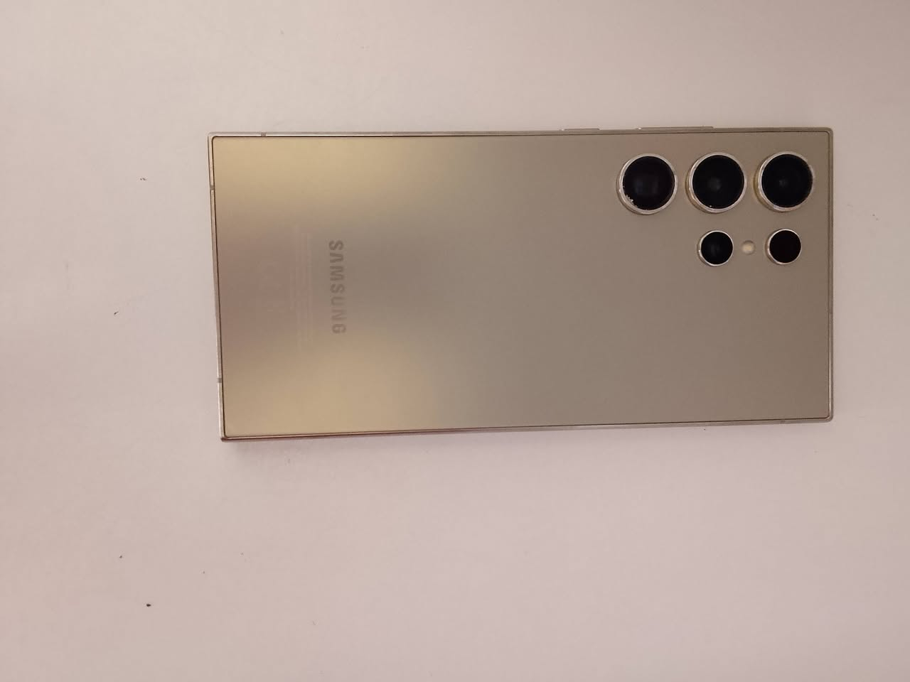 السلام وعليكم
عندي اليترا S24ماستر اصلي مكفول من كلشي ذاكره 256 للبيع 
مراسله على خاص او اتصال ع رقم ***********
