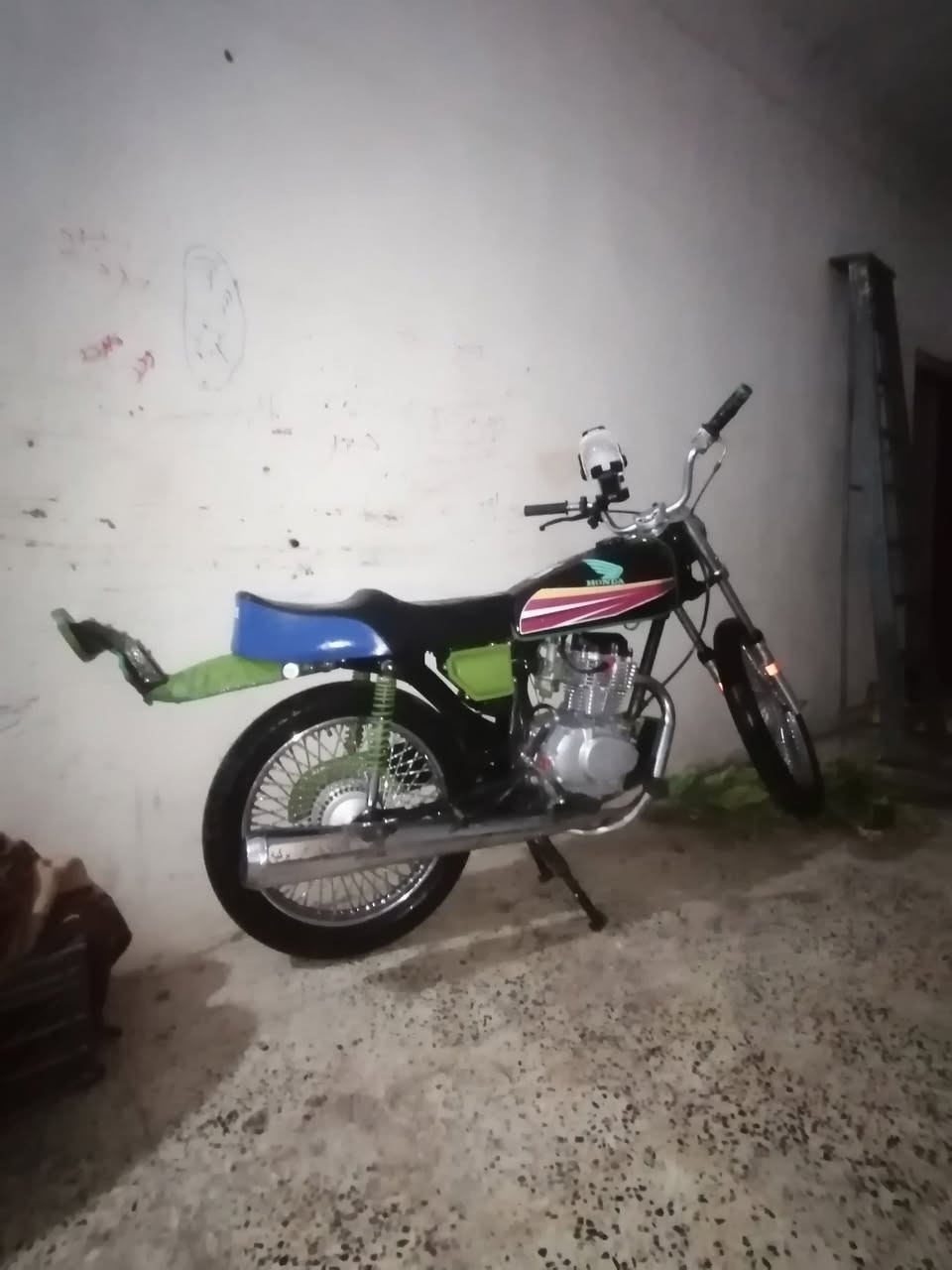 للبيع هاذة الصورت التانكي مبدل
***********
