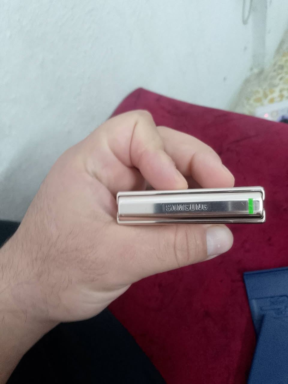 السلام عليكم
ZFlip4للبيع
جهاز اخو الجديد شرق أوسط 
الجهاز غني على التعريف 
مكاني بغداد الاعظميه
السعر 425
رجا الميشتري ليعلق
للاستفسار ***********
