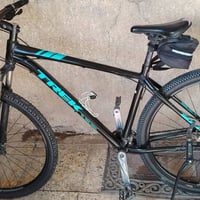 بايسكل للبيع  ماركة Trek xcaliber7 موديل 2018  الحجم 29 الفريم M  السس...