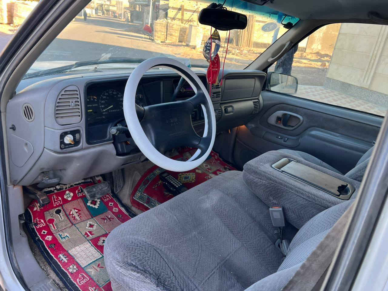 السلام عليكم اخوان
جمسي بهبهان فحل 8 برغي مديل 1998 مكفوله من كلشي  كص ونقل جثه ولضربه وصبغ كفاله سياره كلش جديده ومتعوب عليها محرك 350 تيربو كير 1000 مال وارد بلكارتون واكسن جديد كهربايات من دعميه لدعميه جاهزه دواخل جدد بطاين كشنات دشبول كلشي نضيف
مسجل وسمعات جدد تخم تاير برجستن جديد سياره جاهزه مانقصها برغي السعر 55 رقم بغداد تحويل ثاني يوم العنوان البصره الهاتف *********** الشراي
