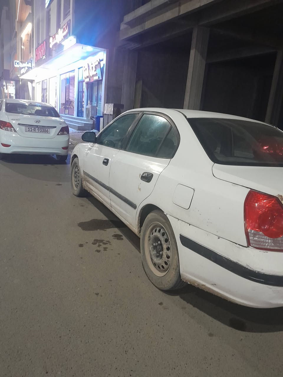 سلام عليكم النترا للبيع مال مزاد الداخلية موديل 2004 كير ومحرك خير من الله شرط تحويل وكاله بسمك السعر 40 وبيهه مجال حك الجيه مكان سياره ديالى بعقوبة ***********
