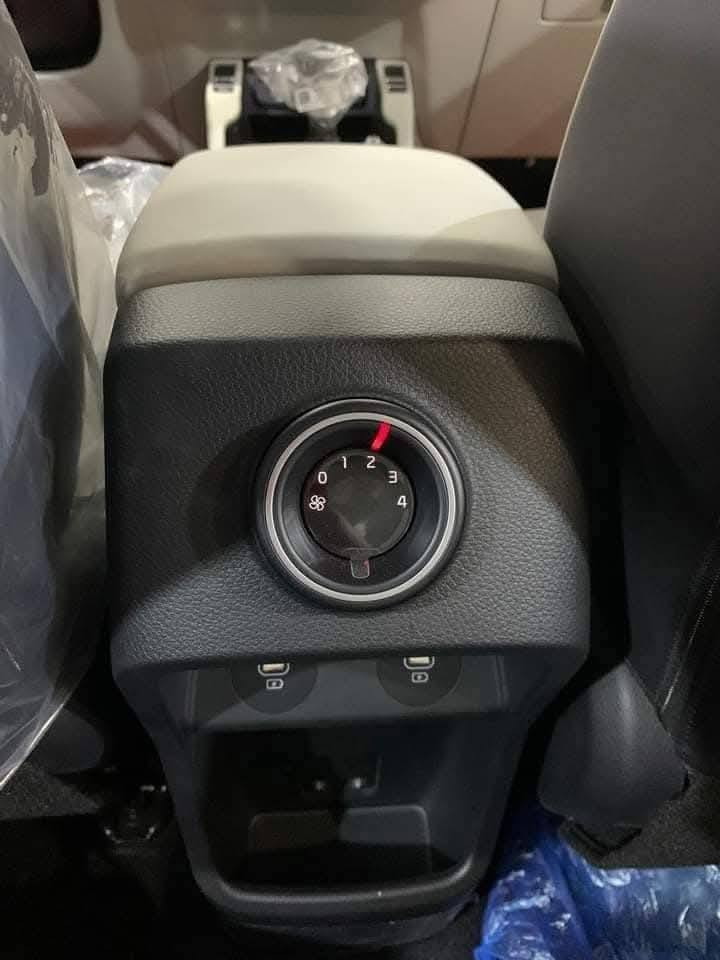 كيا كارينز رقم اربيل خليجي موديل ٢٠٢٣ كفالة عامة فول مواصفات مقاعد عدد ٧ متصل تبريد لمس تحكمات ستيرن اشاير مري جانبية كشافات أمامي إضاءة ليد تبريد ثلاث قطع كشنات جلد ومخمل محرك ١٥٠٠ دبل نوزل كير ٨ سرعات شاشة وكاميرا بلوتوث وحاكية بصمة تشغيل عن بعد وبصمة أبواب وسلايد فتحة سقف ويل كب ماشية ٦٦٠٠٠ كم السعر النهائي قفل ١٧٥ ورقة دولار أمريكي اتصل على الرقم ***********
السيارة مكفولة وخالية من الضربة والصبغ والبارد
