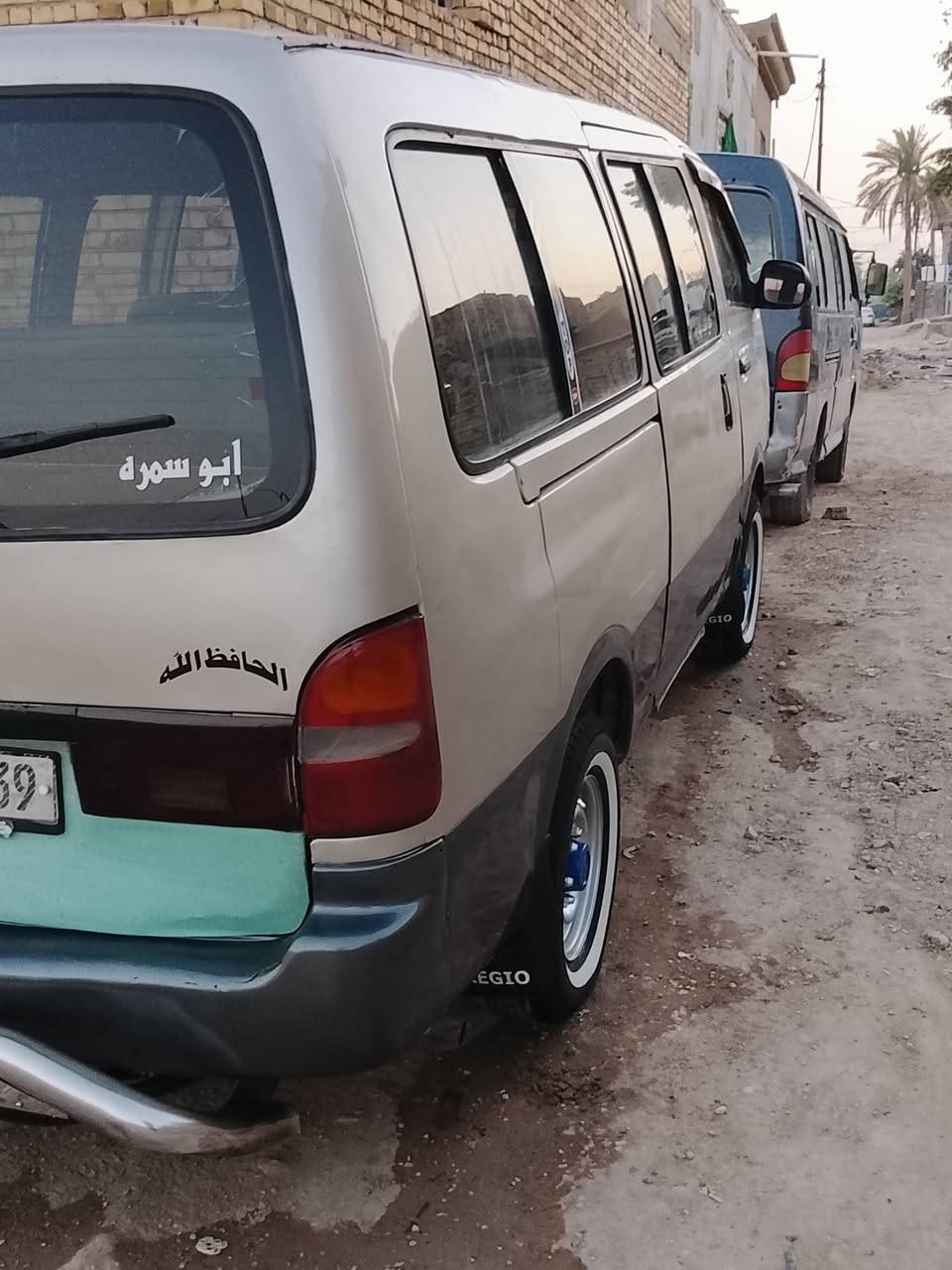 سلام عليكم بريجو لبيع موديل ٩٦ سنويه ل٢٦ بسمي كير مكينه اكسن حدديه دوشمه تخم تيار كهربائي كله جديد السعر 55 وبيه مجال حك الجيه مكان حله ***********
