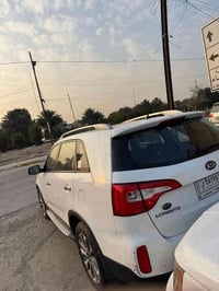 سورنتو 2014 وارد خليجي كويتيه فول الفول  بيها صبغ شبر خشم الجاملغ  بدو...