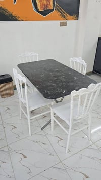 ميز طعام • عدد ٢ • كركوك